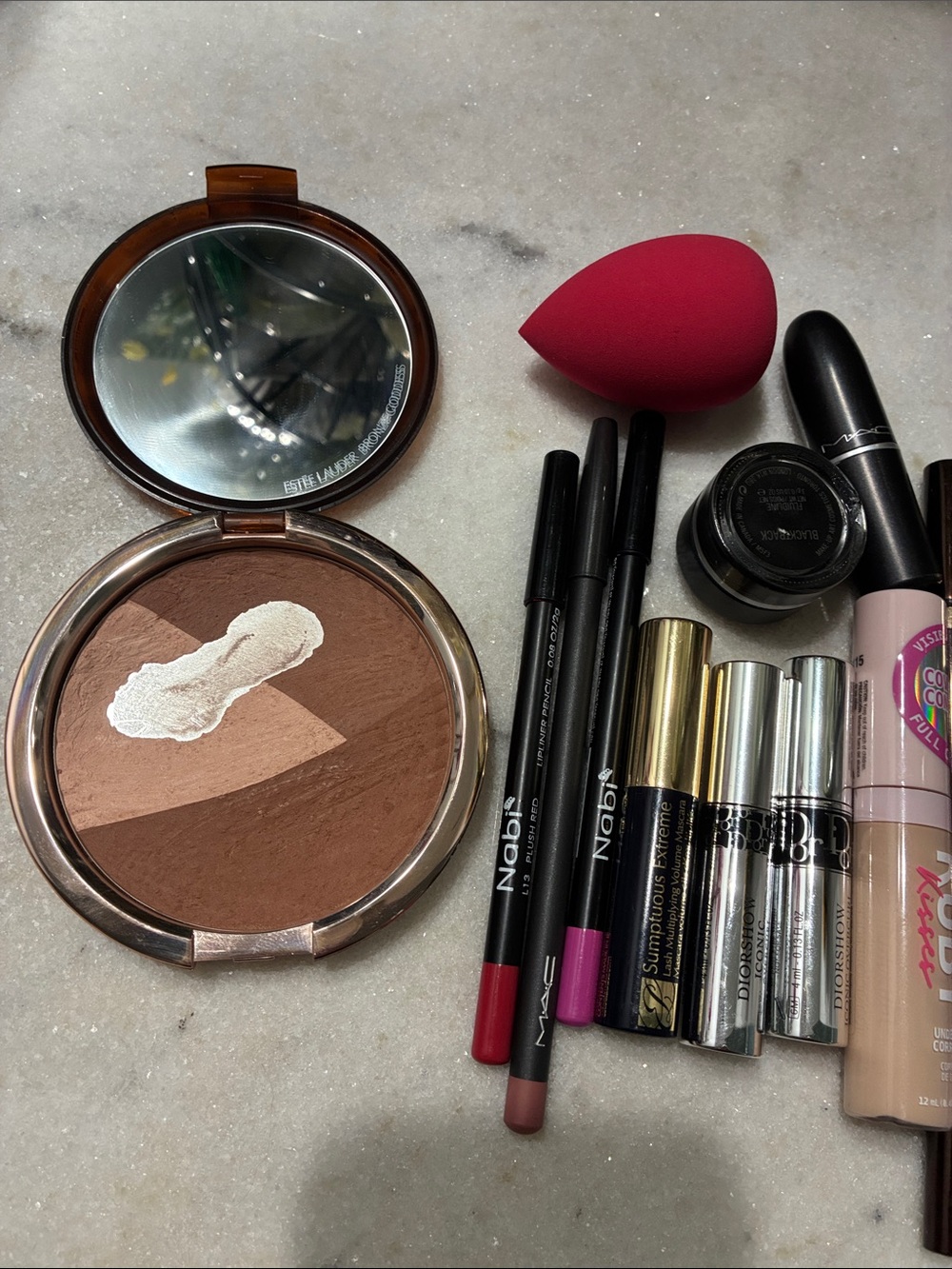 Makeup bundle - Picture 3 of 17